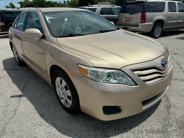 2010 Toyota Camry 4dr Sedan I4 Automatic LE - 22885221 - 19