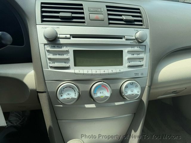 2010 Toyota Camry 4dr Sedan I4 Automatic LE - 22885221 - 5