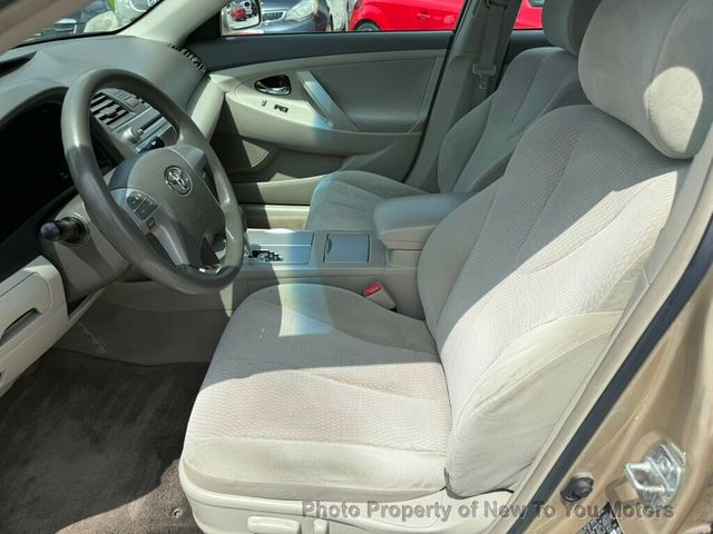 2010 Toyota Camry 4dr Sedan I4 Automatic LE - 22885221 - 8