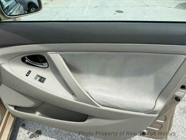 2010 Toyota Camry 4dr Sedan I4 Automatic LE - 23068106 - 14