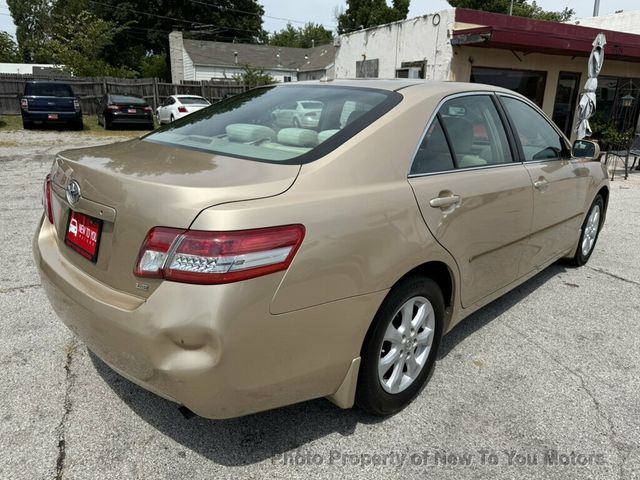 2010 Toyota Camry 4dr Sedan I4 Automatic LE - 23068106 - 1