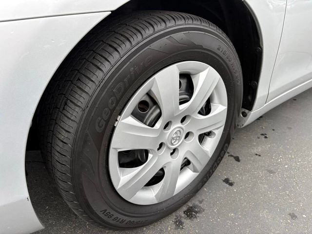 2010 Toyota Camry 4dr Sedan I4 Automatic LE - 22987375 - 10