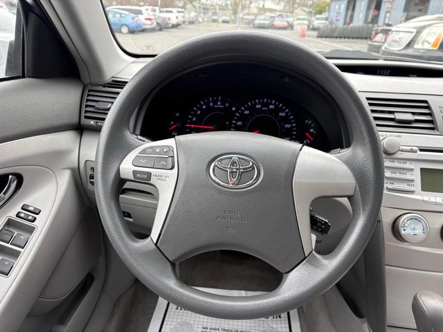 2010 Toyota Camry 4dr Sedan I4 Automatic LE - 22987375 - 14