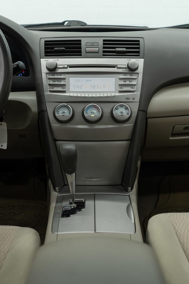 2010 Toyota Camry 4dr Sedan I4 Automatic LE - 23048900 - 18