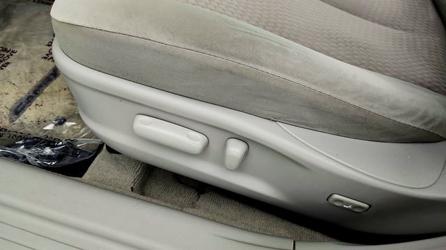 2010 Toyota Camry 4dr Sedan I4 Automatic LE - 23072431 - 10