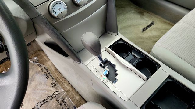 2010 Toyota Camry 4dr Sedan I4 Automatic LE - 23072431 - 15