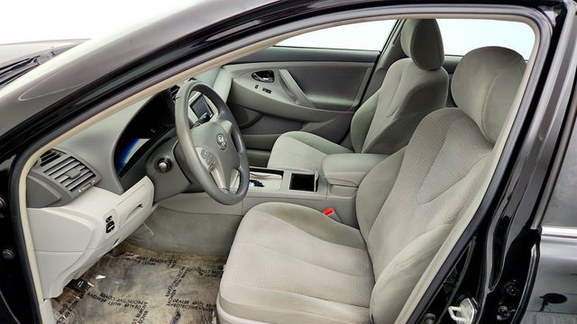 2010 Toyota Camry 4dr Sedan I4 Automatic LE - 23072431 - 17