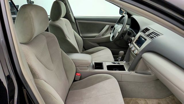2010 Toyota Camry 4dr Sedan I4 Automatic LE - 23072431 - 21