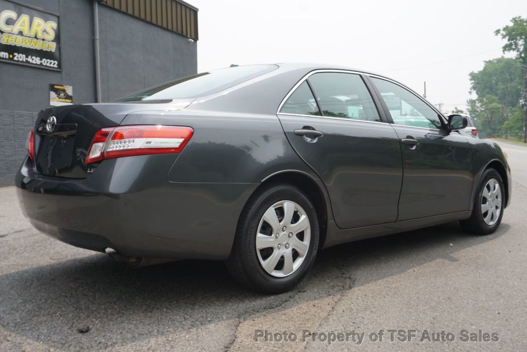 2010 Toyota Camry 4dr Sedan I4 Automatic LE 1-OWNER CLEAN CARFAX RELIABLE VEHICLE  - 22004441 - 6