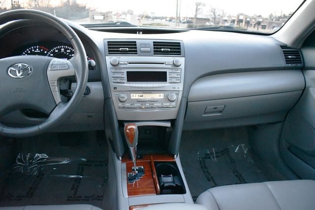 2010 Toyota Camry 4dr Sedan I4 Automatic XLE - 22982234 - 18