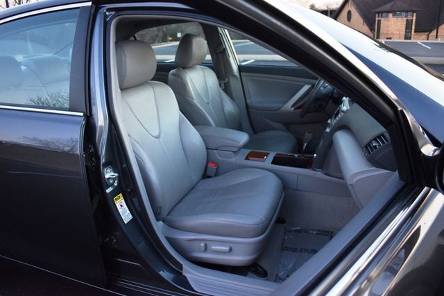 2010 Toyota Camry 4dr Sedan I4 Automatic XLE - 22982234 - 1