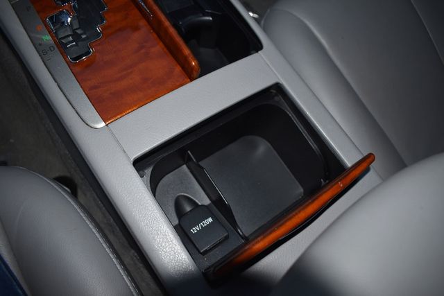 2010 Toyota Camry 4dr Sedan I4 Automatic XLE - 22982234 - 24