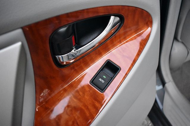 2010 Toyota Camry 4dr Sedan I4 Automatic XLE - 22982234 - 32