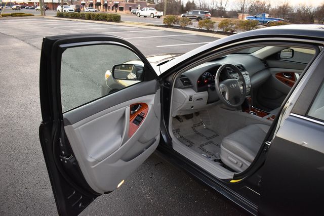 2010 Toyota Camry 4dr Sedan I4 Automatic XLE - 22982234 - 37