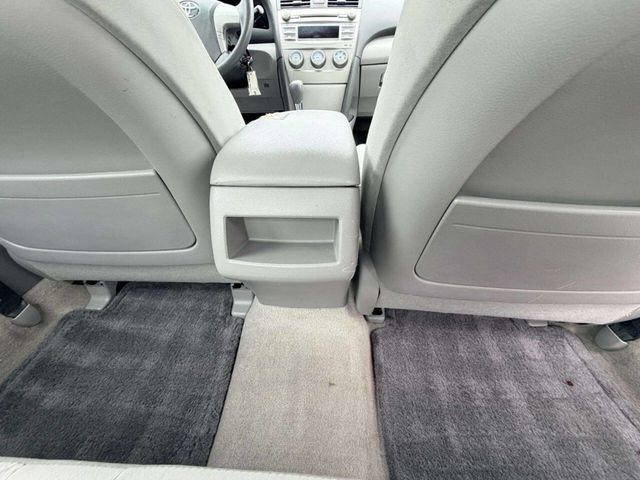 2010 Toyota Camry 4dr Sedan V6 Automatic LE - 23045396 - 24