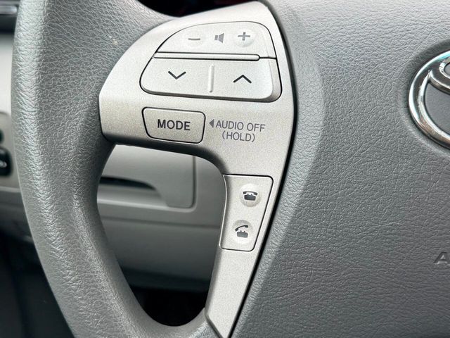 2010 Toyota Camry 4dr Sedan V6 Automatic LE - 23045396 - 28