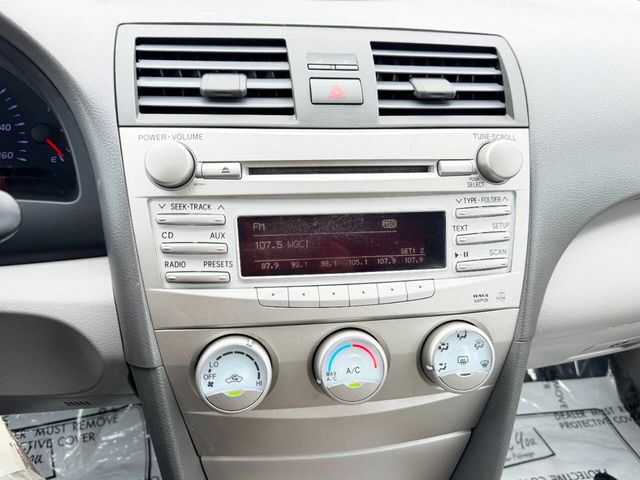 2010 Toyota Camry 4dr Sedan V6 Automatic LE - 23045396 - 32