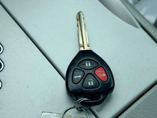 2010 Toyota Camry 4dr Sedan V6 Automatic LE - 23045396 - 39
