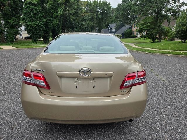 2010 Toyota Camry 4dr Sedan V6 Automatic LE - 23046244 - 2