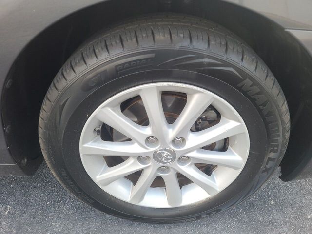 2010 Toyota Camry 4dr Sedan V6 Automatic XLE - 21454050 - 17