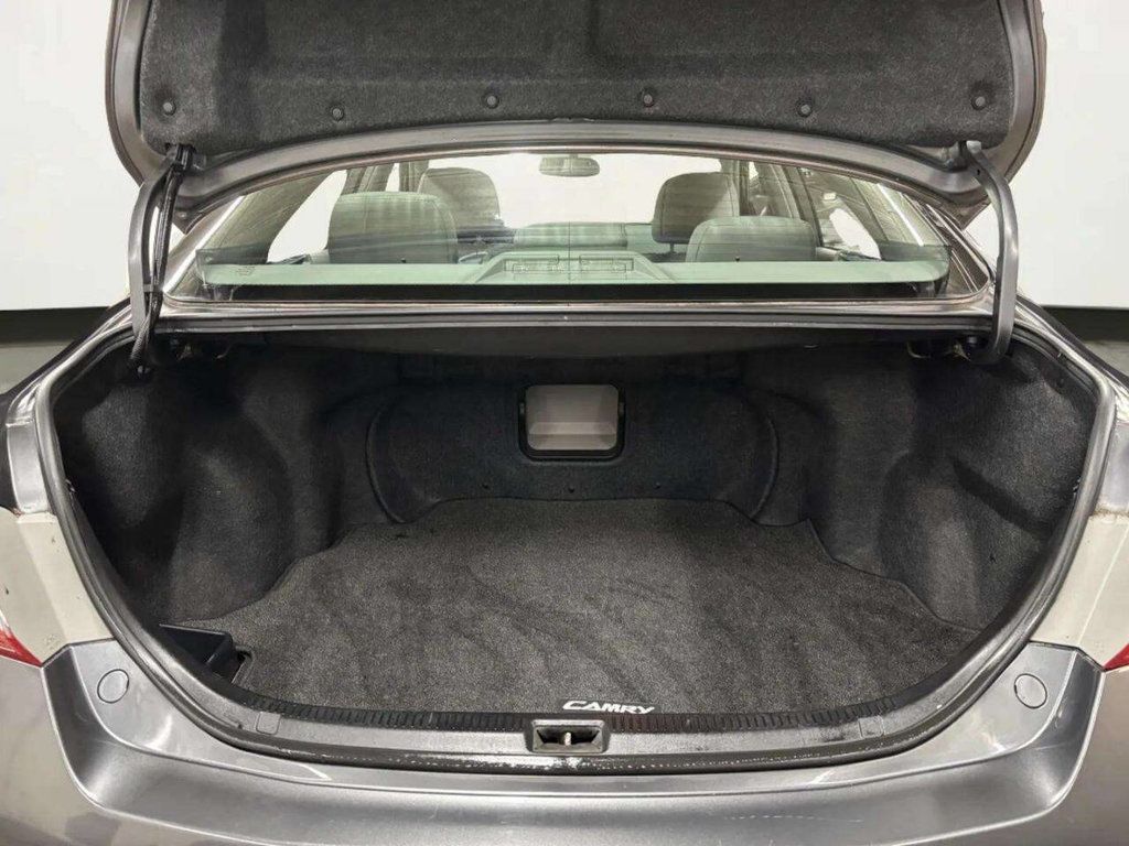 2010 Toyota Camry Base 4dr Sedan 6A - 22995226 - 14