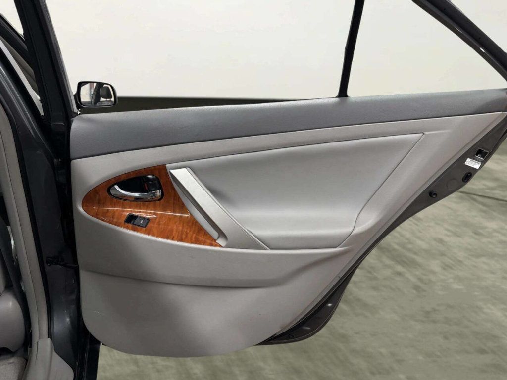 2010 Toyota Camry Base 4dr Sedan 6A - 22995226 - 15