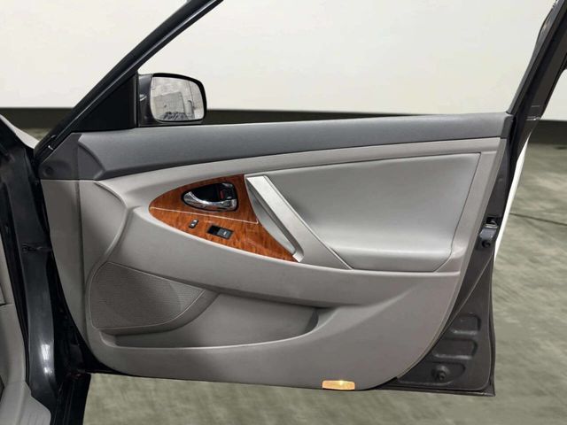 2010 Toyota Camry Base 4dr Sedan 6A - 22995226 - 17