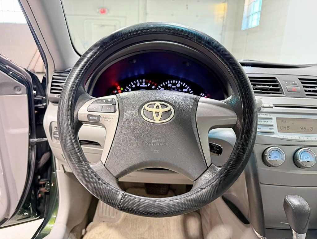 2010 Toyota Camry Base Trim - 22939108 - 9