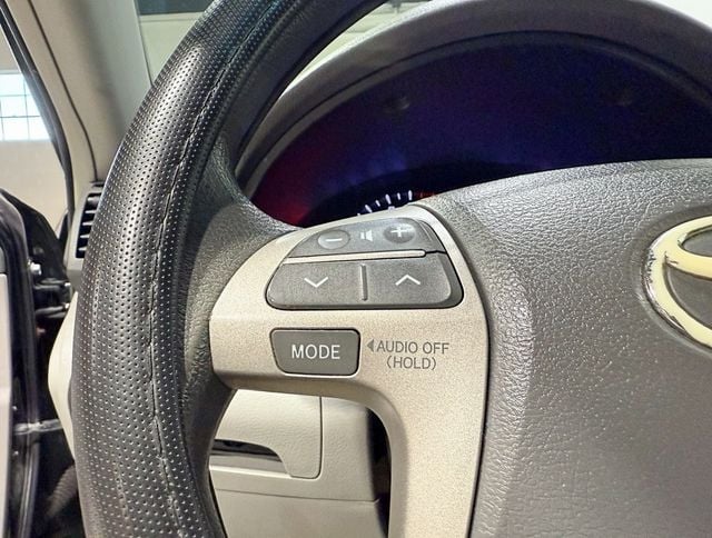 2010 Toyota Camry Base Trim - 22939108 - 11