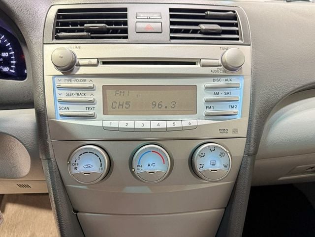 2010 Toyota Camry Base Trim - 22939108 - 14