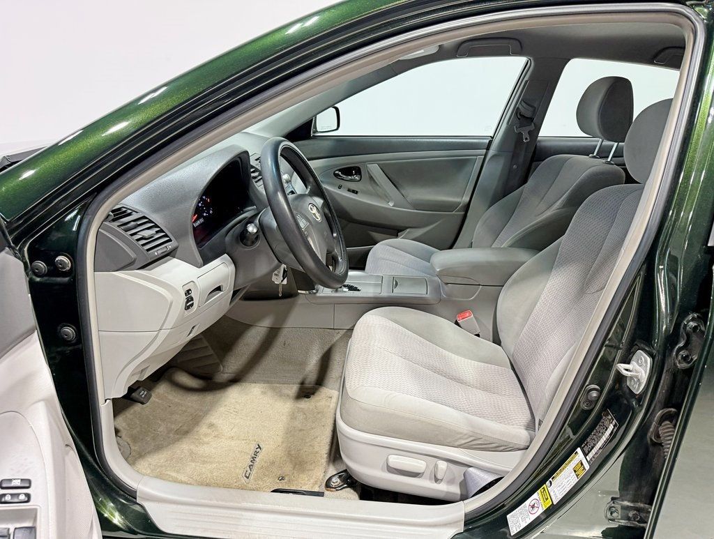 2010 Toyota Camry Base Trim - 22939108 - 16