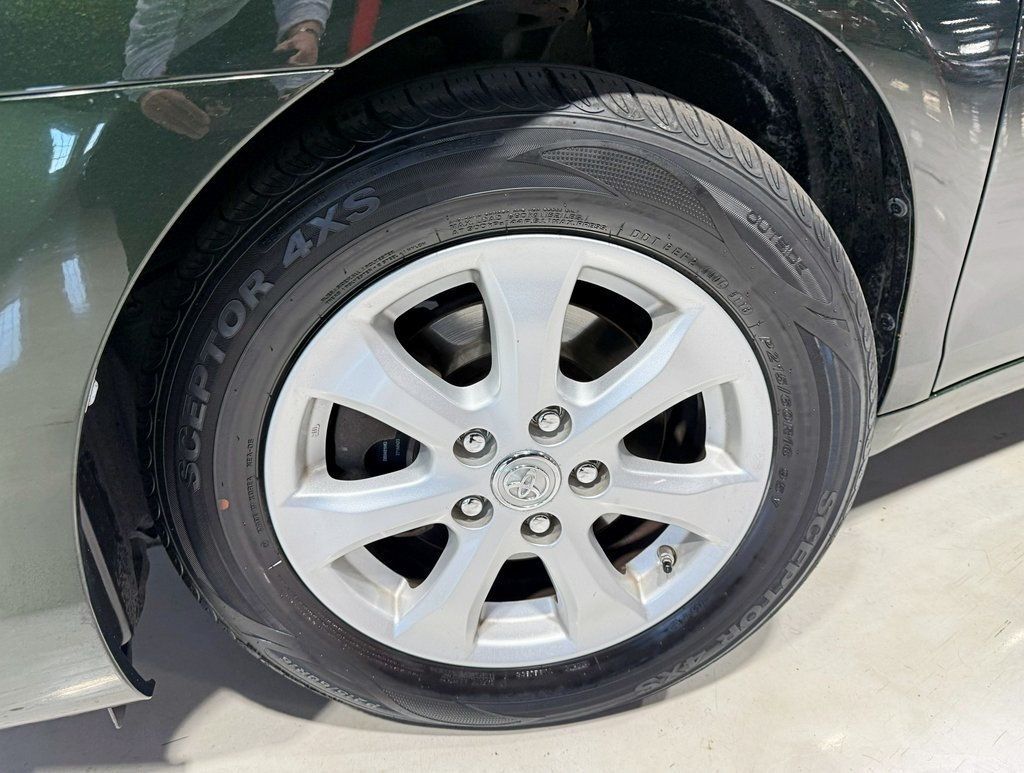 2010 Toyota Camry Base Trim - 22939108 - 1