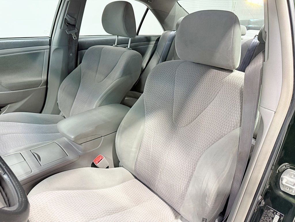 2010 Toyota Camry Base Trim - 22939108 - 19