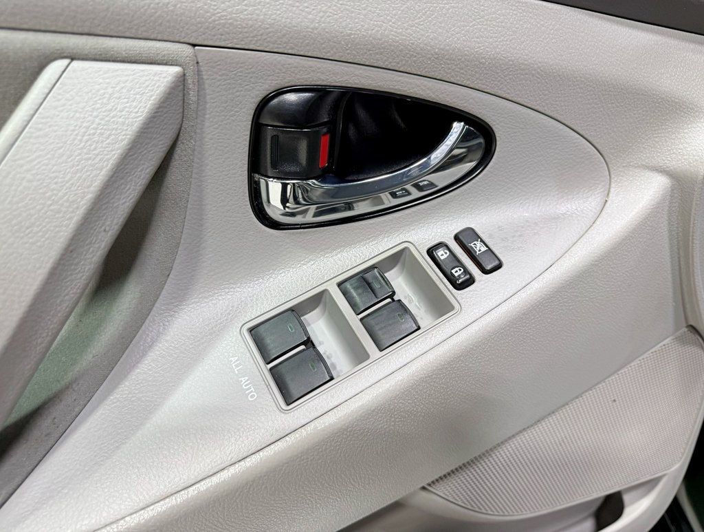 2010 Toyota Camry Base Trim - 22939108 - 22