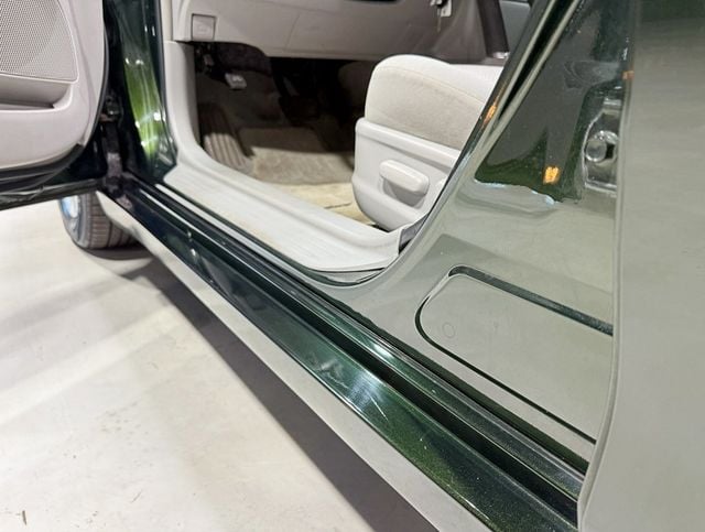 2010 Toyota Camry Base Trim - 22939108 - 23