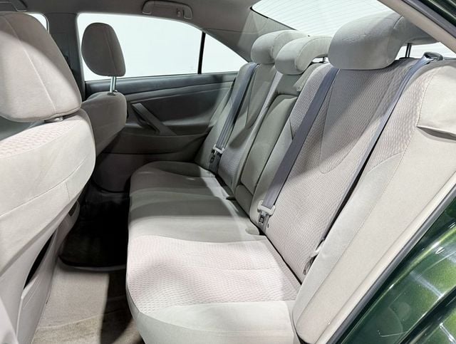 2010 Toyota Camry Base Trim - 22939108 - 26