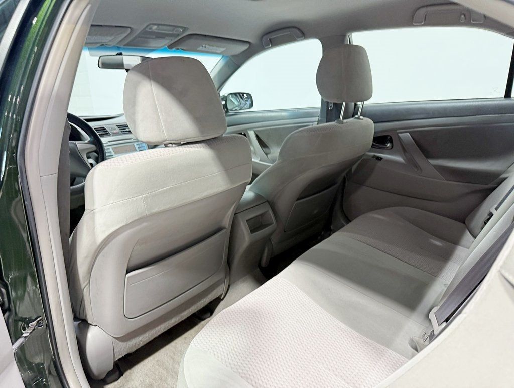 2010 Toyota Camry Base Trim - 22939108 - 27