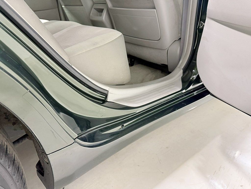 2010 Toyota Camry Base Trim - 22939108 - 33