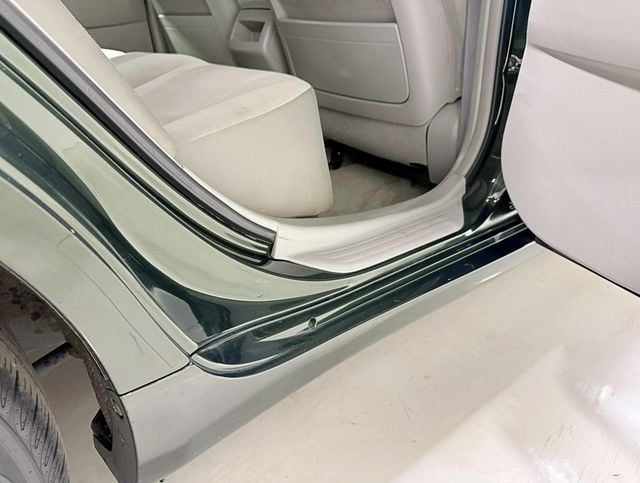 2010 Toyota Camry Base Trim - 22939108 - 33