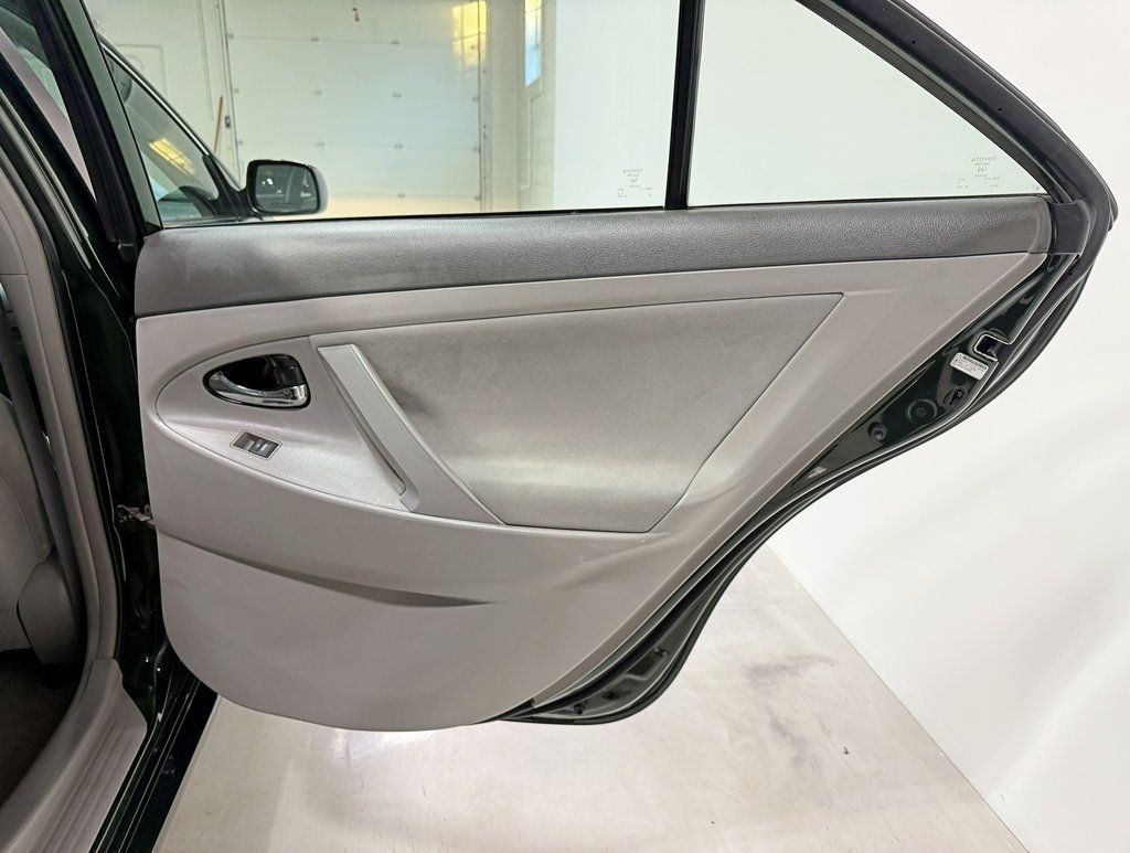 2010 Toyota Camry Base Trim - 22939108 - 35