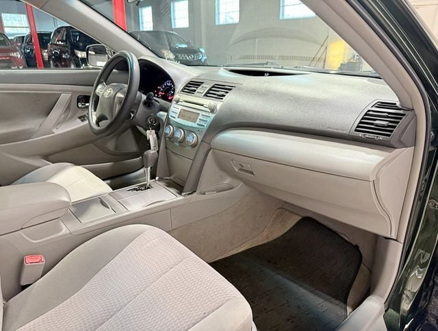 2010 Toyota Camry Base Trim - 22939108 - 38