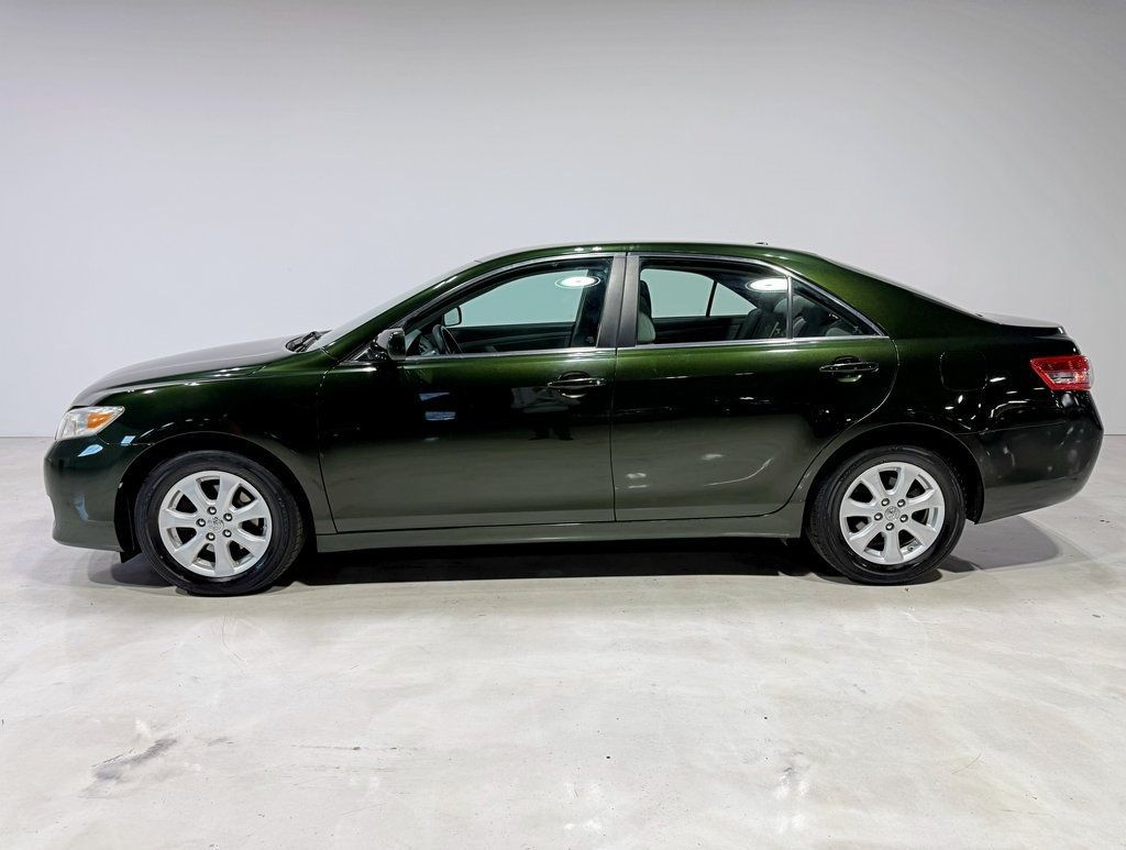 2010 Toyota Camry Base Trim - 22939108 - 3