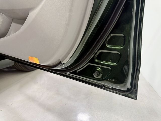 2010 Toyota Camry Base Trim - 22939108 - 40