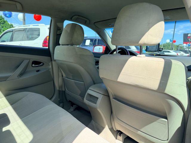 2010 Toyota Camry Base Trim - 23067755 - 14
