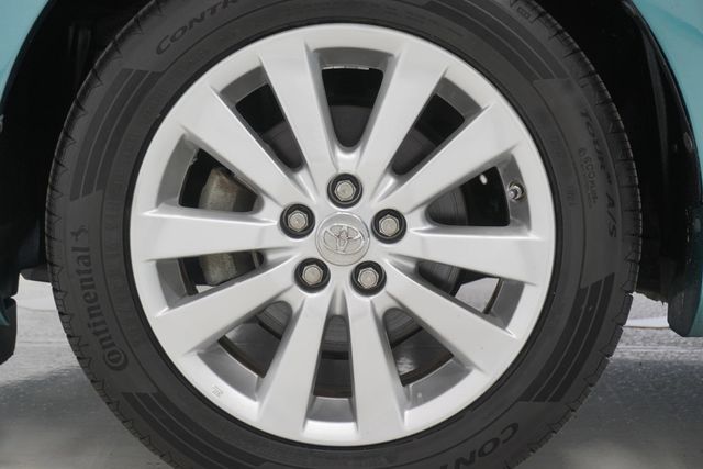 2010 Toyota Corolla  - 22993040 - 19