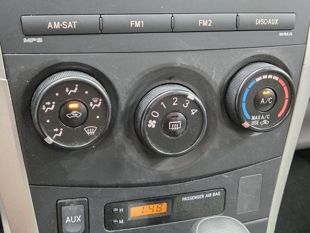 2010 Toyota Corolla 4dr Sedan Automatic LE - 22843535 - 18