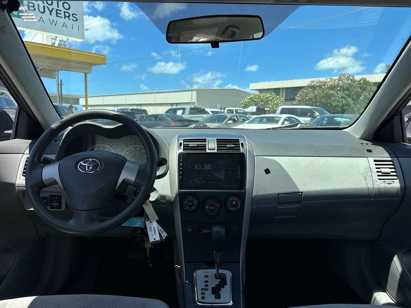 2010 Toyota Corolla 4dr Sedan Automatic LE - 23024929 - 12