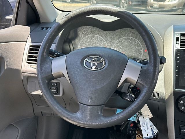 2010 Toyota Corolla 4dr Sedan Automatic LE - 23024929 - 16