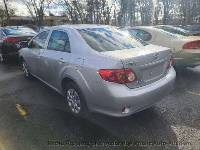 2010 Toyota Corolla 4dr Sedan Automatic LE - 22765139 - 3