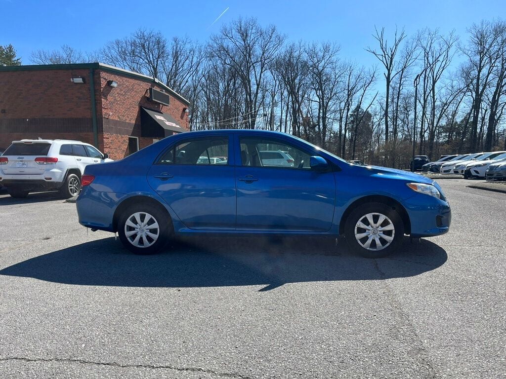 2010 Toyota Corolla 4dr Sedan Automatic LE - 22779094 - 4